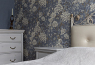 Виниловые обои для спальни — плюсы и минусы материала