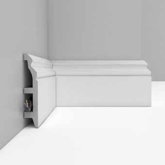 Плинтус напольный DECOMASTER